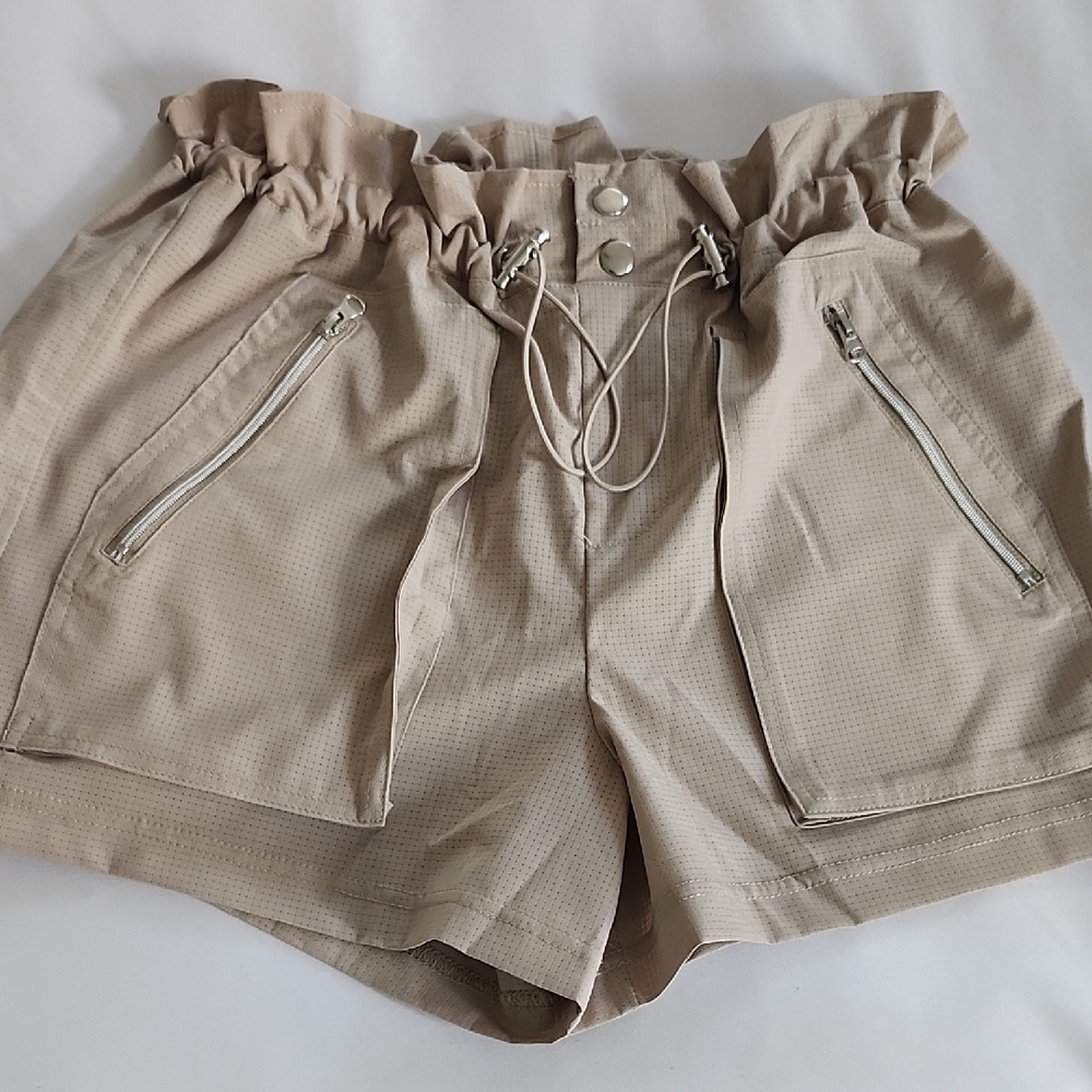 Te Verde High Waist Beige Women's Shorts
